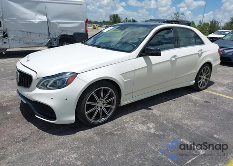 2012 Mercedes-Benz E 350 из США, поврежденный, VIN WDDHF5KB5CA608193